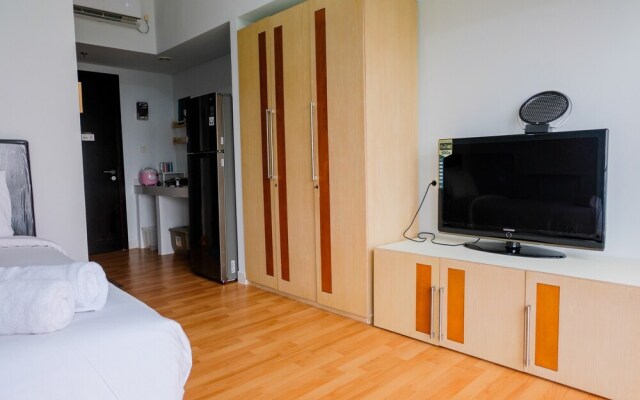 Homey Studio Room At Casa De Parco Apartment By Travelio