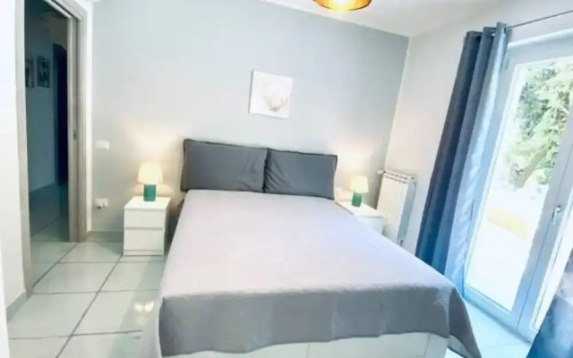 Teatro Verdi & Villa Comunale Charming Flat