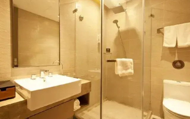 Homeinn Plus Hotel (Yantai Guanhai Road Yantai University)