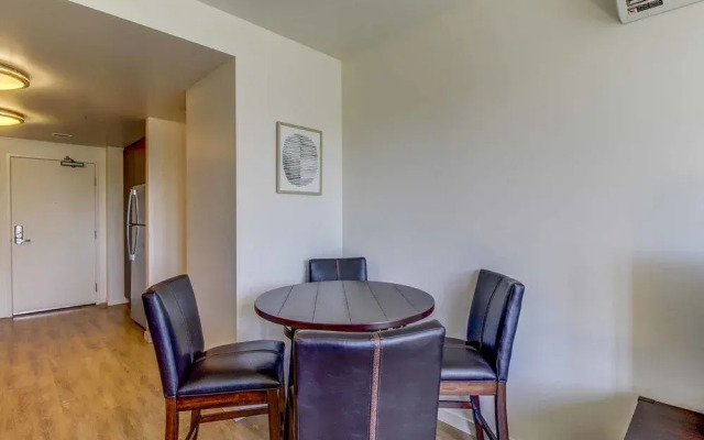 Apartment in Portland's Cultural Dist.