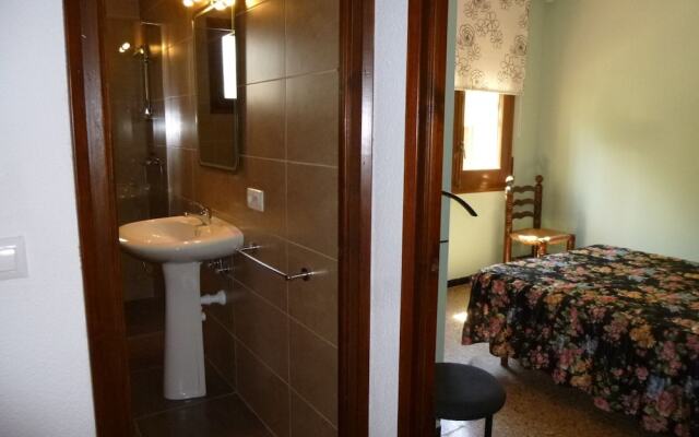 Spacious Holiday Home With Enclosed Garden in Empuriabrava