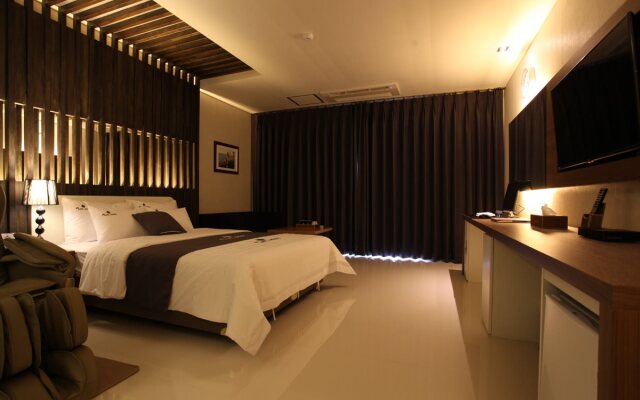 Drive in Hotel Tiamo