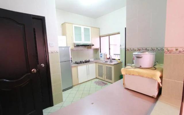 Marina Residence Suites @ Marina Court Resort Condominium