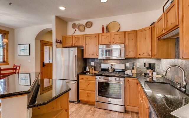 Trapper's Crossing #8780