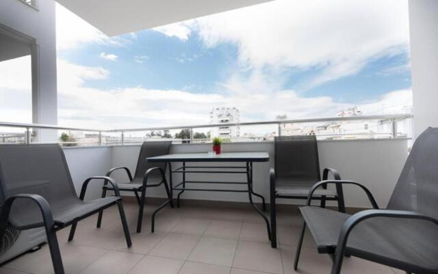 Modern spacious apartment located in Piraeus (B8)