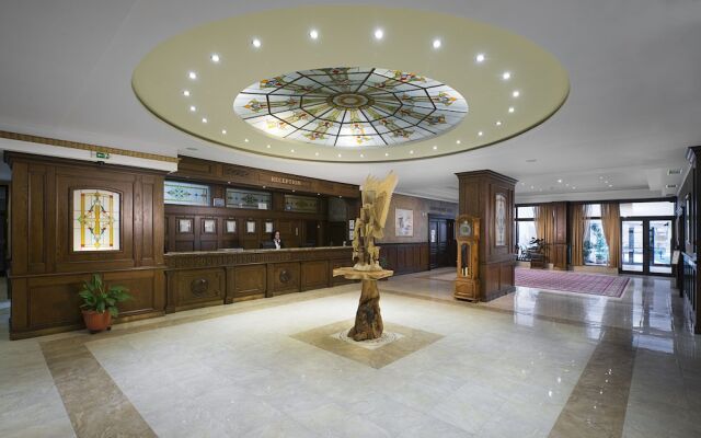 St. Spas Hotel & Balneo Complex