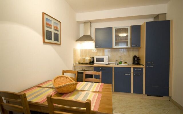 Aboriginal Budapest Apartments