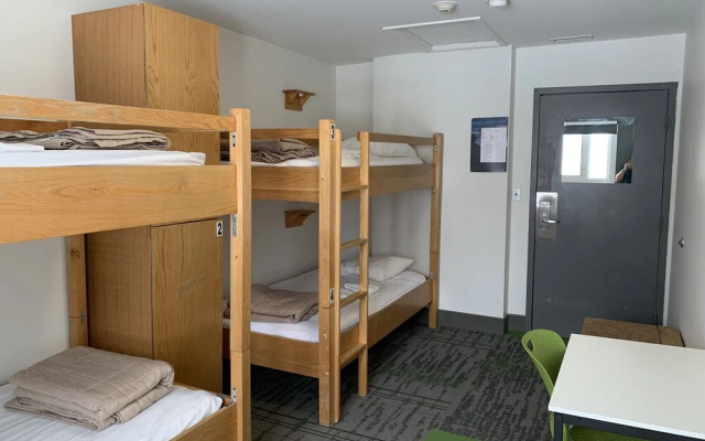 HI Calgary City Centre - Hostel
