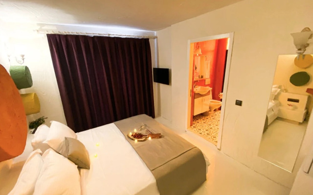 Tek Han Luxury