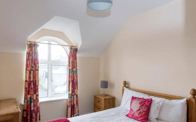 Atlantic Point Sea View Apartment