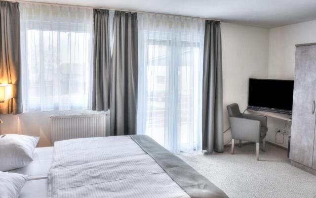Fast Lane Hotel
