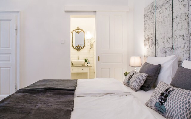 House Beletage-Boutique Hotel