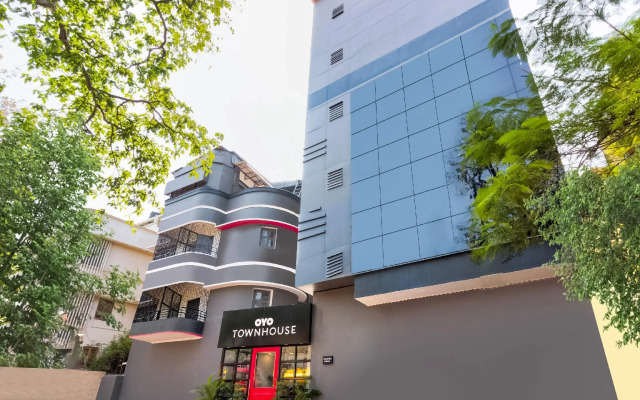 Hotel Akash Ganga