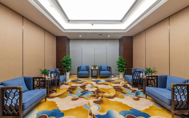 Days Hotel by Wyndham Chongqing Keyuan