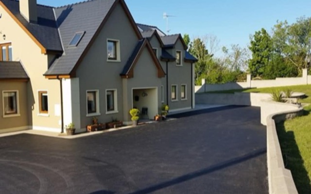 Erne Manor