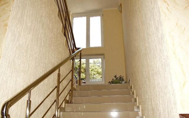 Tikhaya Gavan Guest House