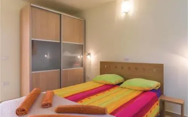 Six Bedroom Holiday Home in Medulin