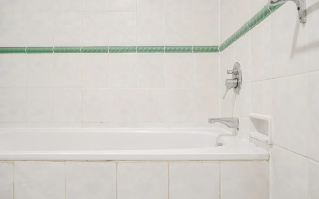 Nice and Modern 1BR at Puri Casablanca Apartment
