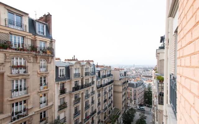 Nice Cozy Apartment on the Slopes of Montmartre