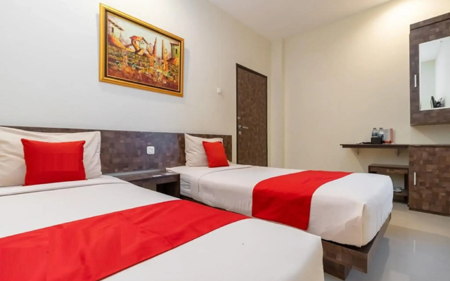 OYO 178 Denata B&B