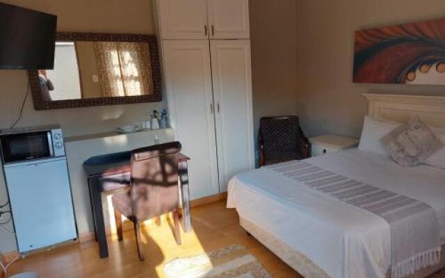 Ikhutse Manor Guest House