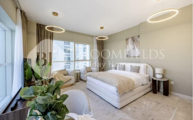 2202 Bloomfileds Modern STU Marina Heigh