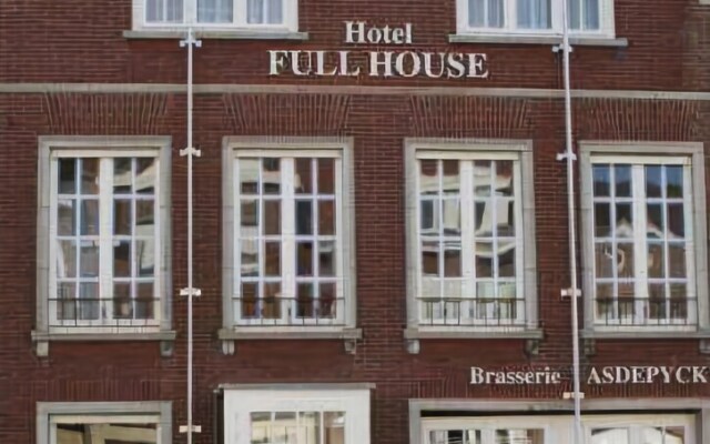 Full House Hotel