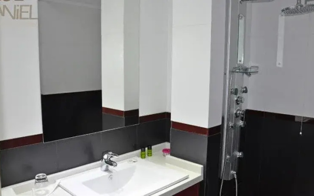 Daniel Apartments & Suites