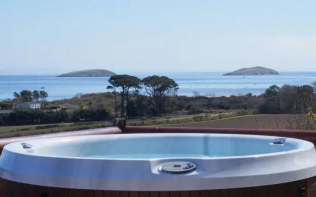 Holiday Home Uwch y Castell