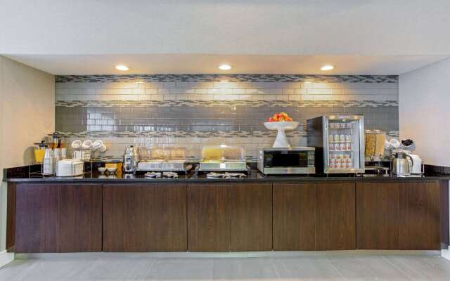 La Quinta Inn & Suites by Wyndham Panama City