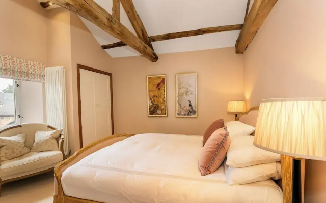 Stunning 4BD Family Home Near Banbury