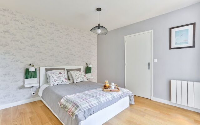 Buttes Chaumont- Appartement Familial