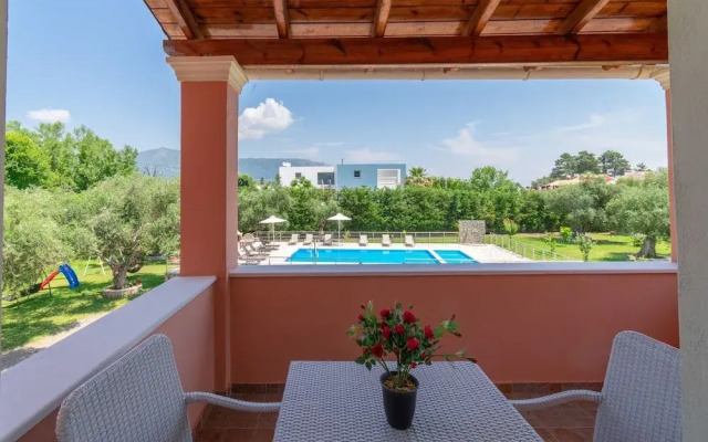 Villa Leo 2 , Dassia