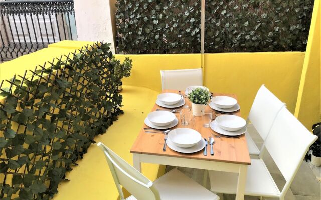 Charming Flat with Great Terrace, Best Location