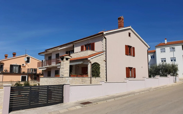 Apartments Luciana & Helena