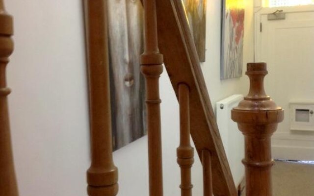 Corner Art Studio
