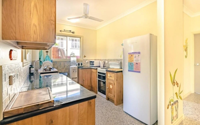Travellers Oasis - Hostel