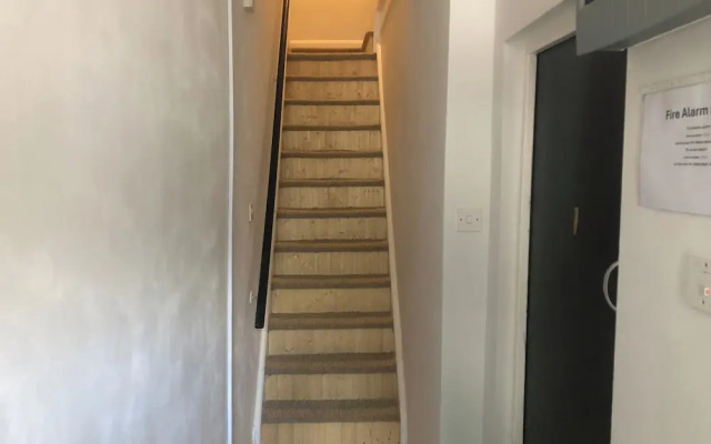 1-bed Apt, Sleeps 2, 20 Mins to Peak District