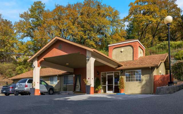 Best Western Willits Inn