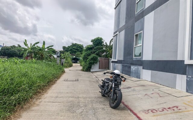 OYO 1159 K and K Apartment