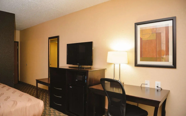 Quality Inn & Suites Ames Conference Center Near ISU Campus