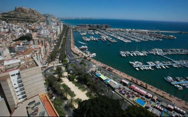 Apartamento CasaTuris con vistas a la playa del Postiguet A103