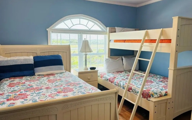 Sea Biscuit - 4 Br Home