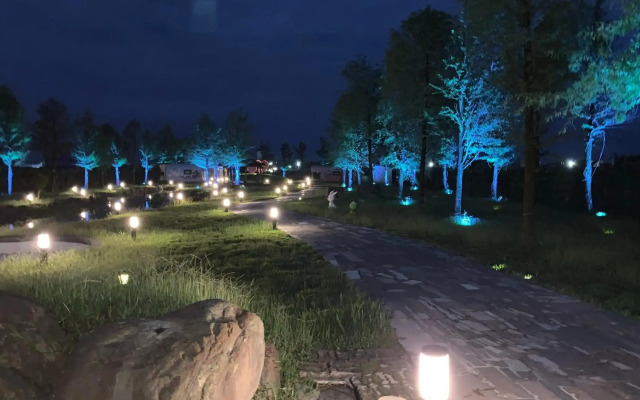 Qian Qian Riverside B&B