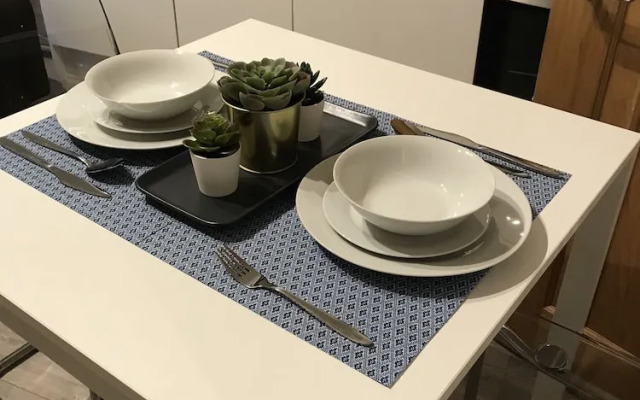 Flat 1 Helena House, 1-bed, Sleeps 2, Garden