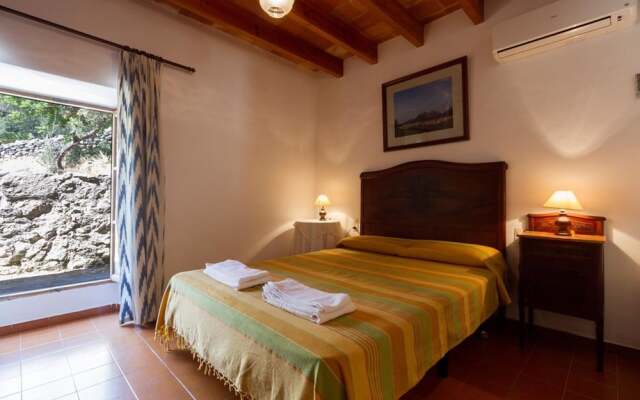 Villa - 5 Bedrooms with Pool and WiFi - 103125