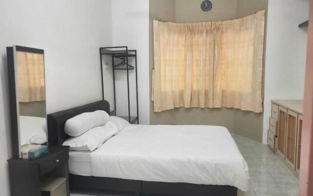 Taiping Vacation Home