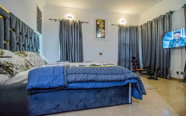 2 Bed Luxury Apartment in Oniru Vi Lagos