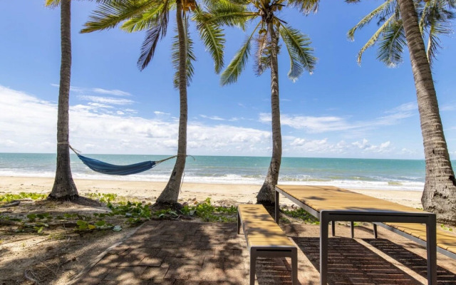Tenterfield Beachfront Luxury 4 Bedroom Holiday Home