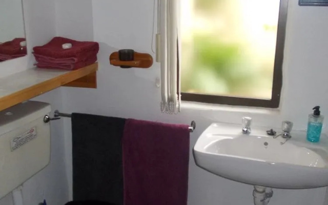 Villa Ocean Crest Guesthouse and B&B